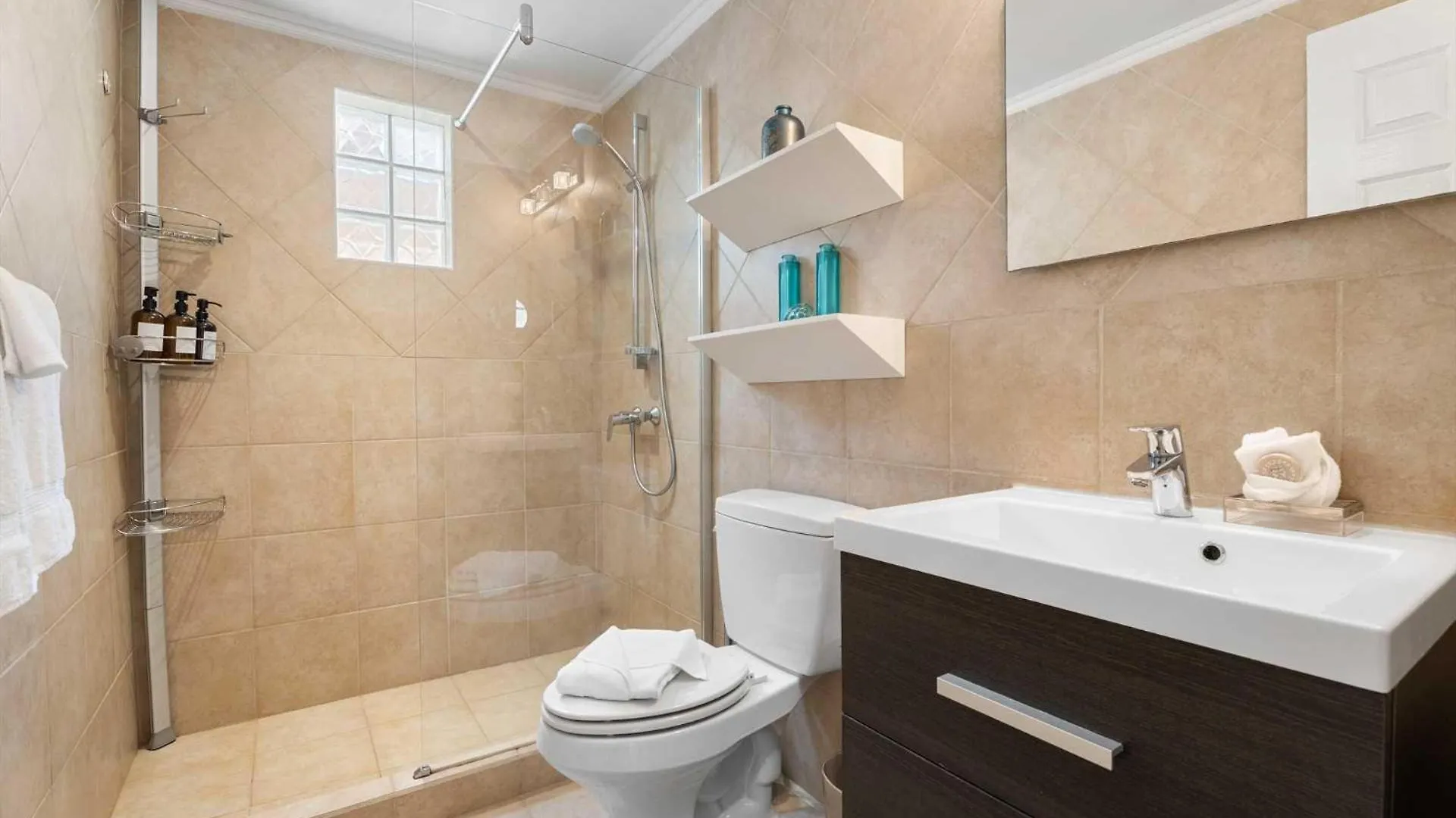 Semesterbostad Gc125B - Malmok Beach - 2Br Condo Perfect For Families Palm Beach Aruba