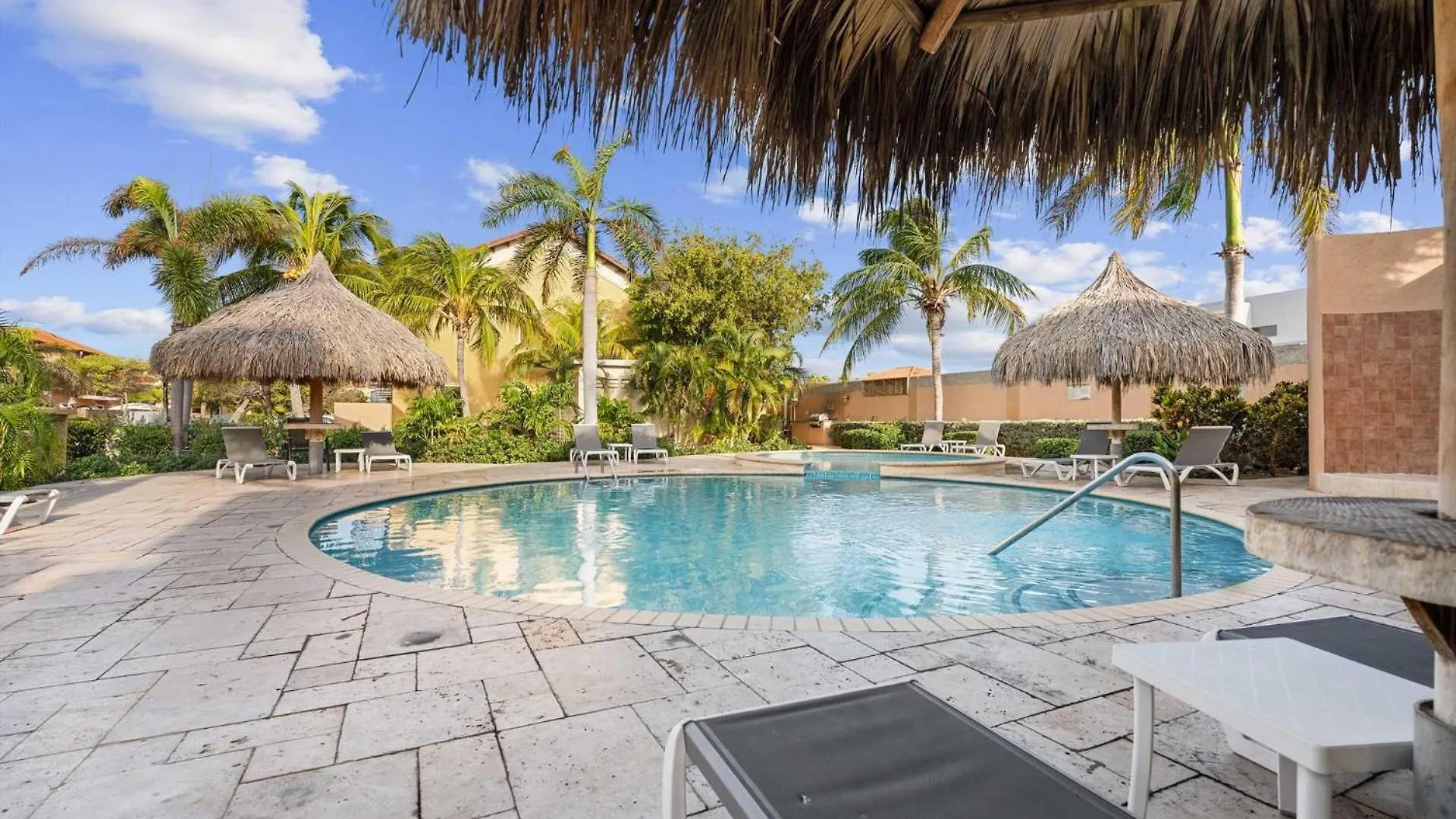 Gc125B - Malmok Beach - 2Br Condo Perfect For Families Palm Beach