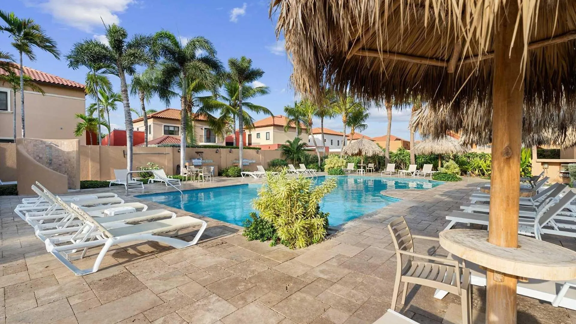 Gc125B - Malmok Beach - 2Br Condo Perfect For Families Palm Beach
